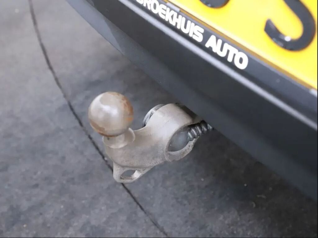 Polestar 2 2021 Harmaa