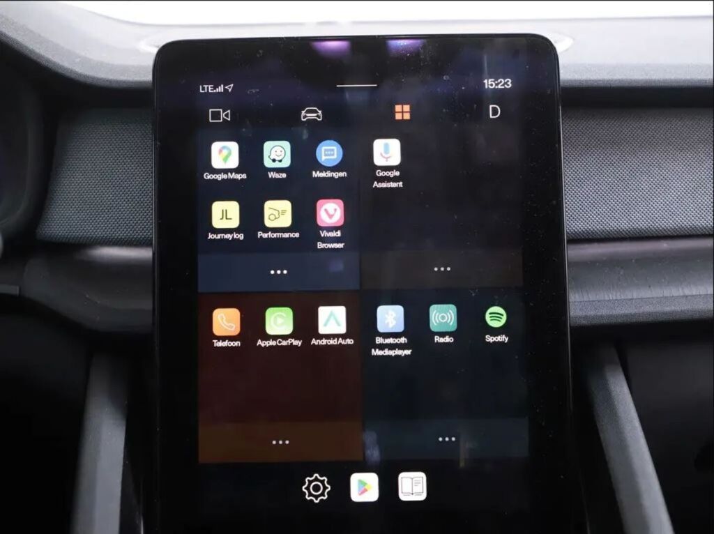 Polestar 2 2021 Harmaa