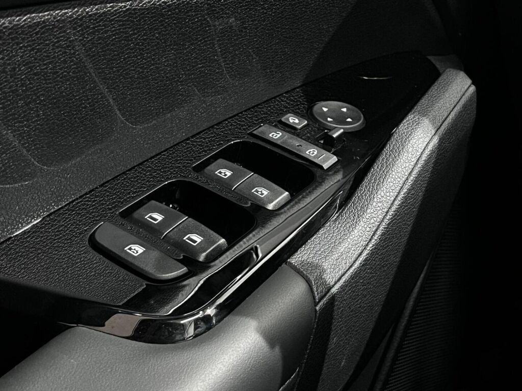 Kia Sportage 2022 met.harmaa