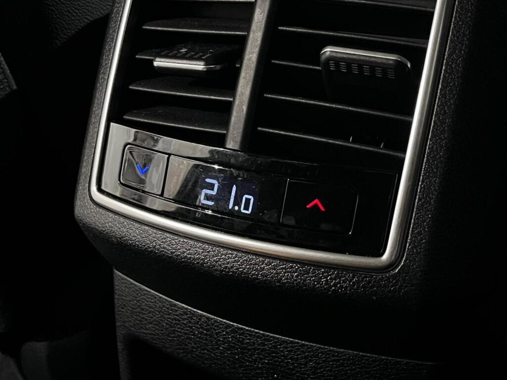 Kia Sportage 2022 met.harmaa