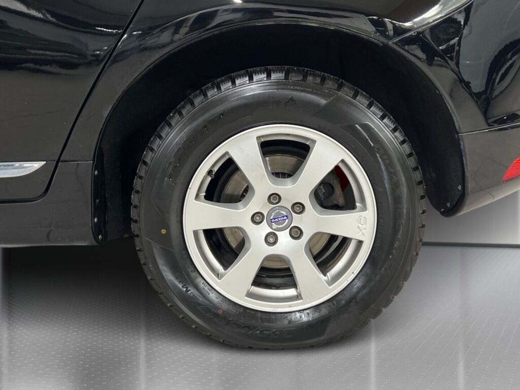 Volvo XC60 2016 Musta