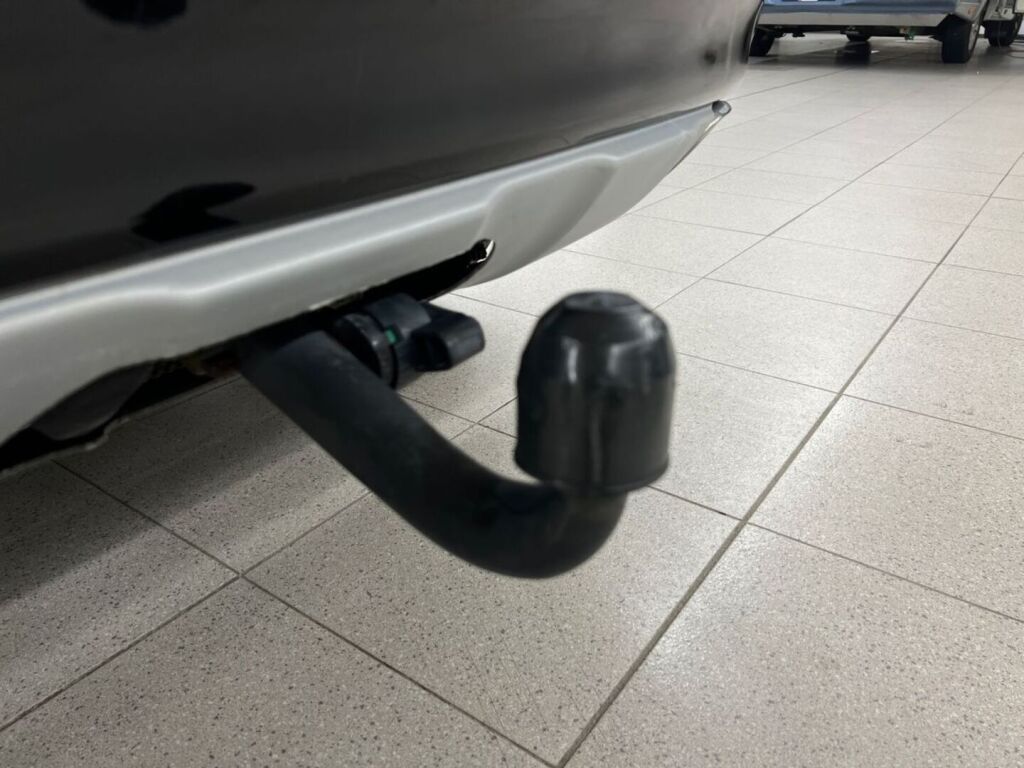 Volvo XC60 2016 Musta