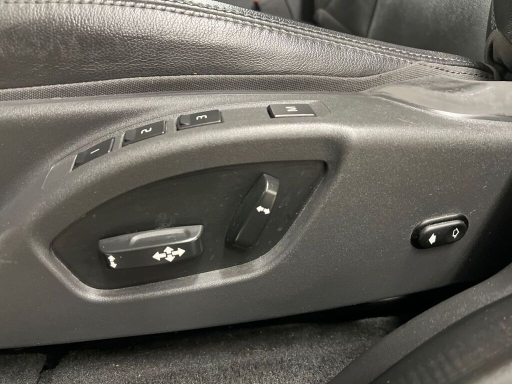 Volvo XC60 2016 Musta