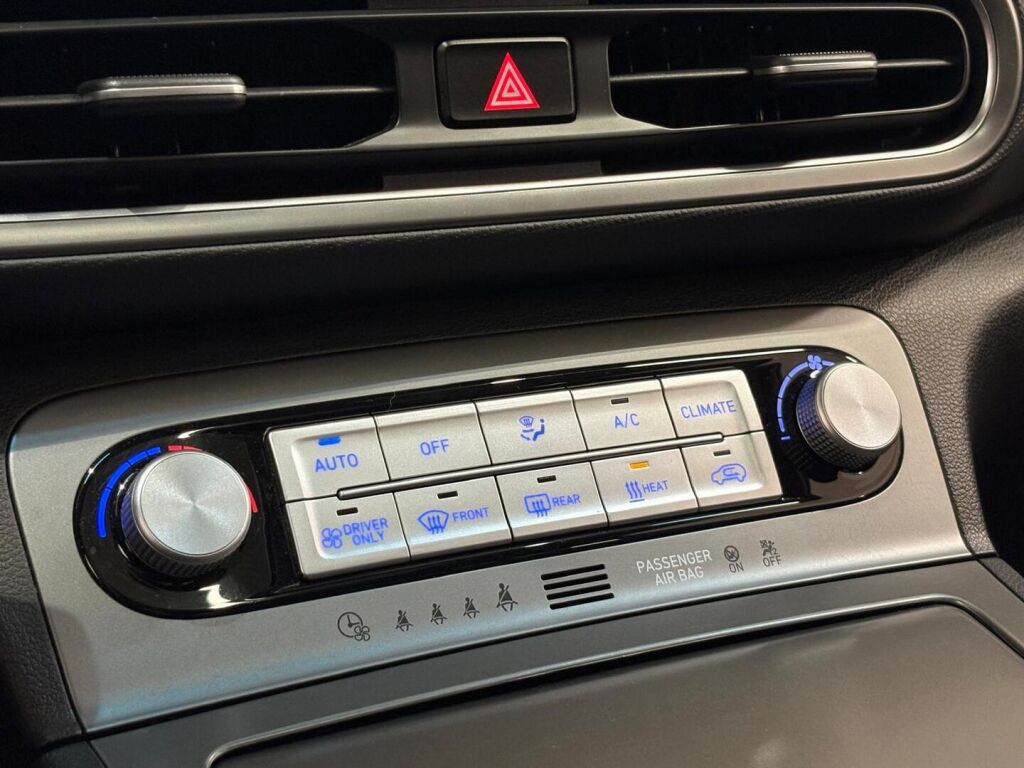 Hyundai KONA 2021 Musta