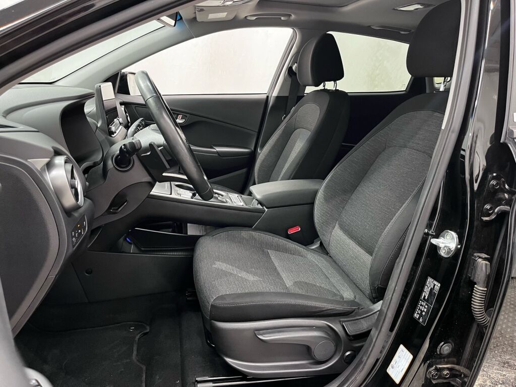 Hyundai KONA 2021 Musta