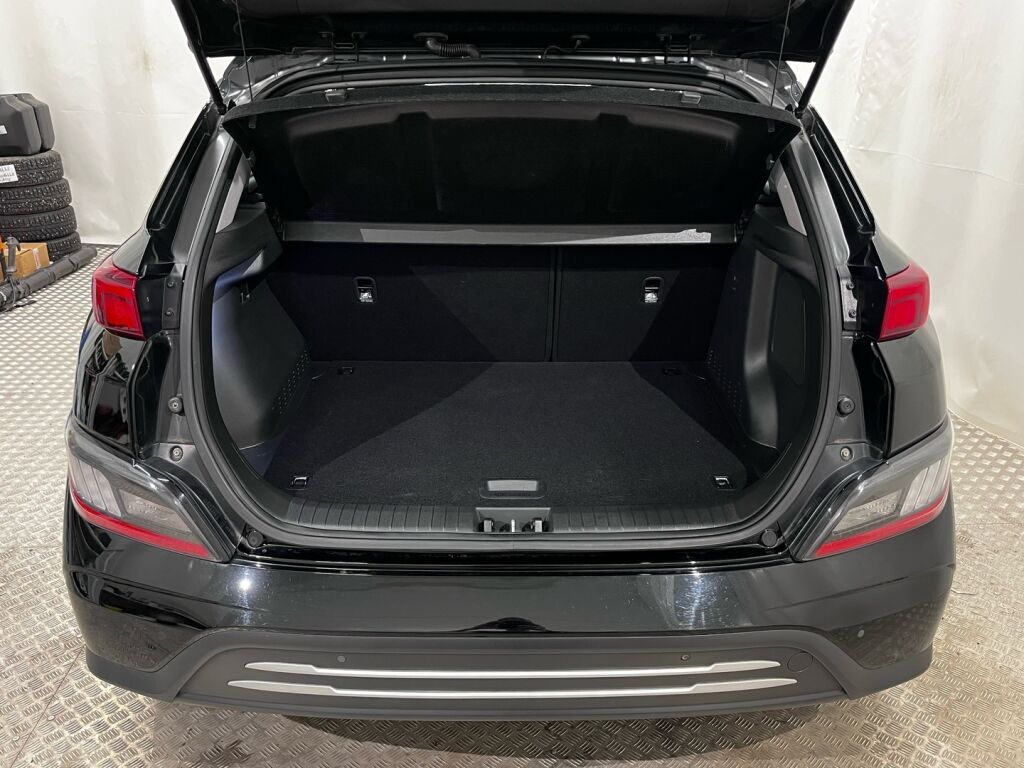 Hyundai KONA 2021 Musta