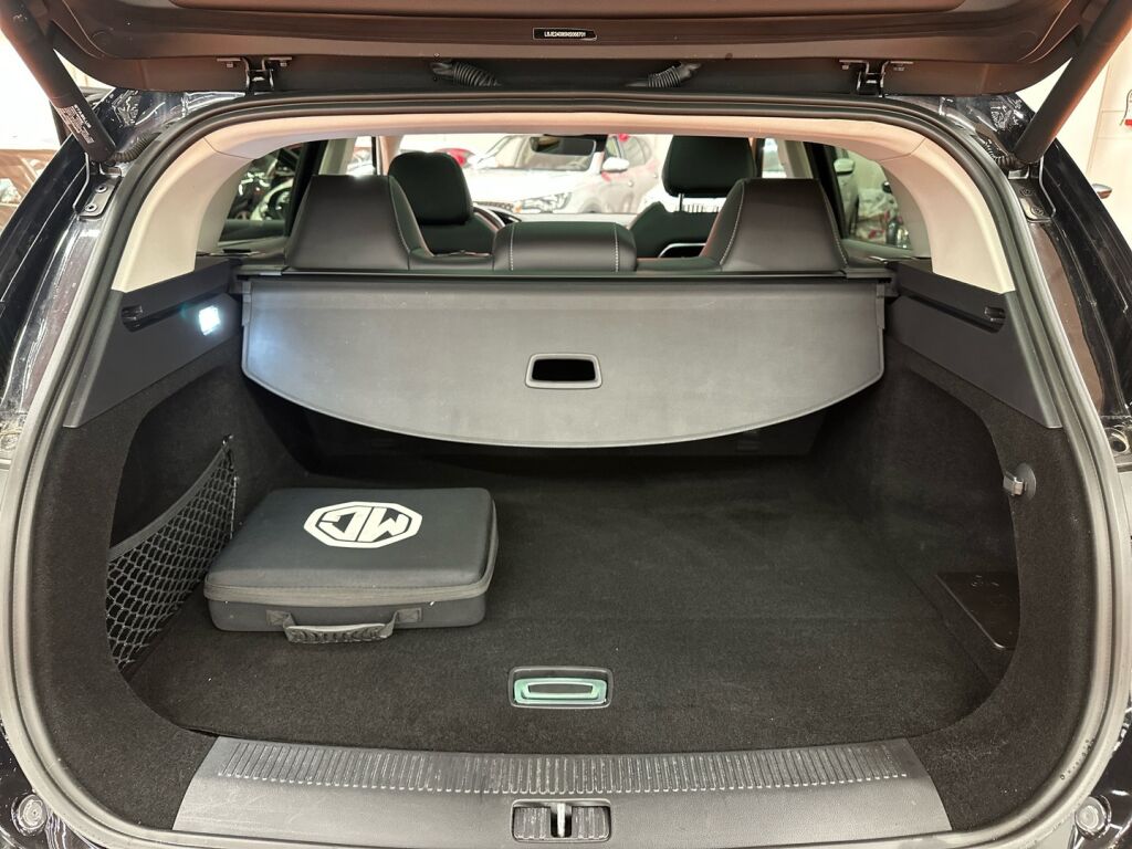 Mg Marvel R 2022 Musta