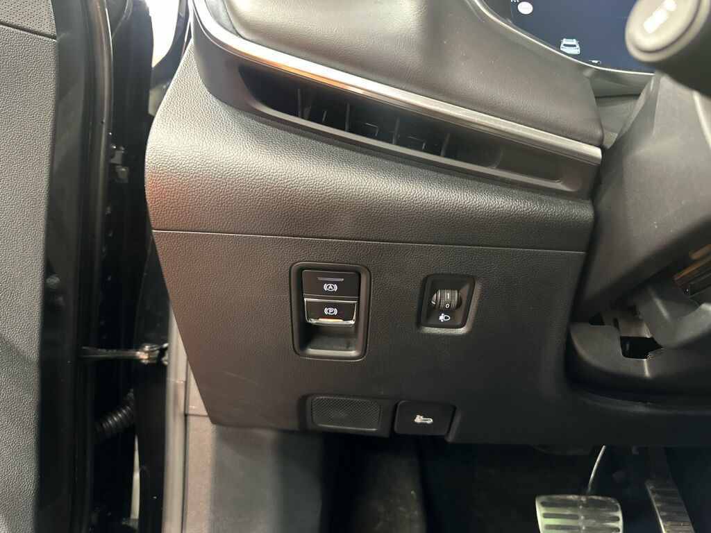 Mg Marvel R 2022 Musta