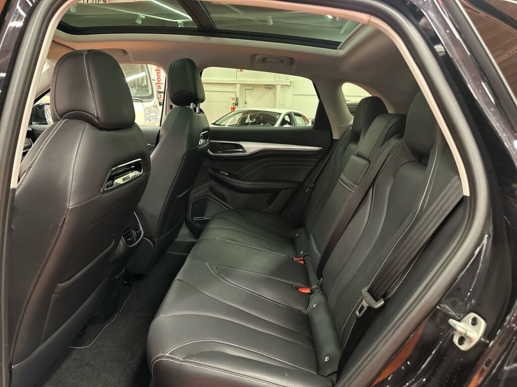 Mg Marvel R 2022 Musta