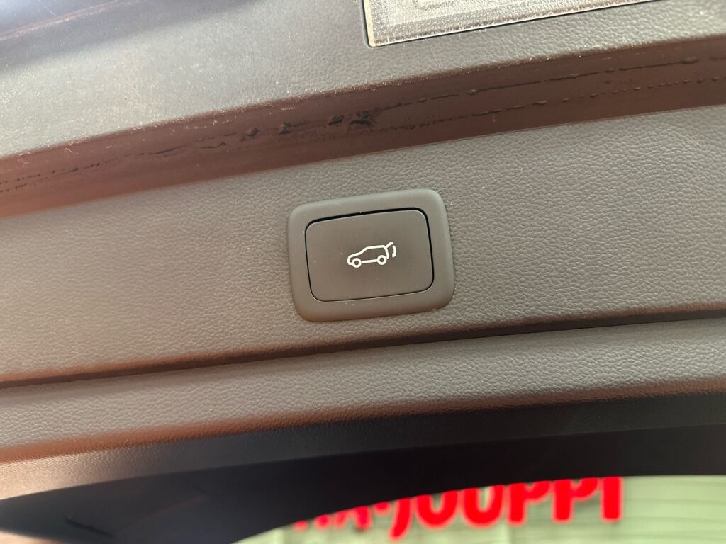 Mg Marvel R 2022 Musta