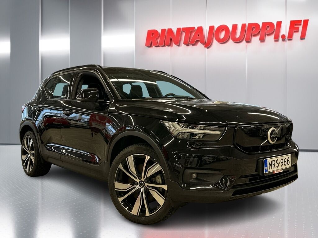 Volvo XC40 2021 Musta