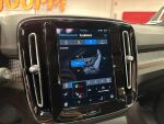 Volvo XC40 2021 Musta