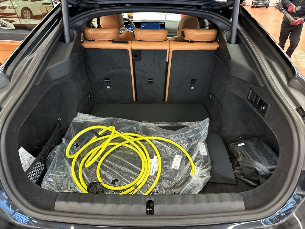 BMW I4 M50 2024 Musta