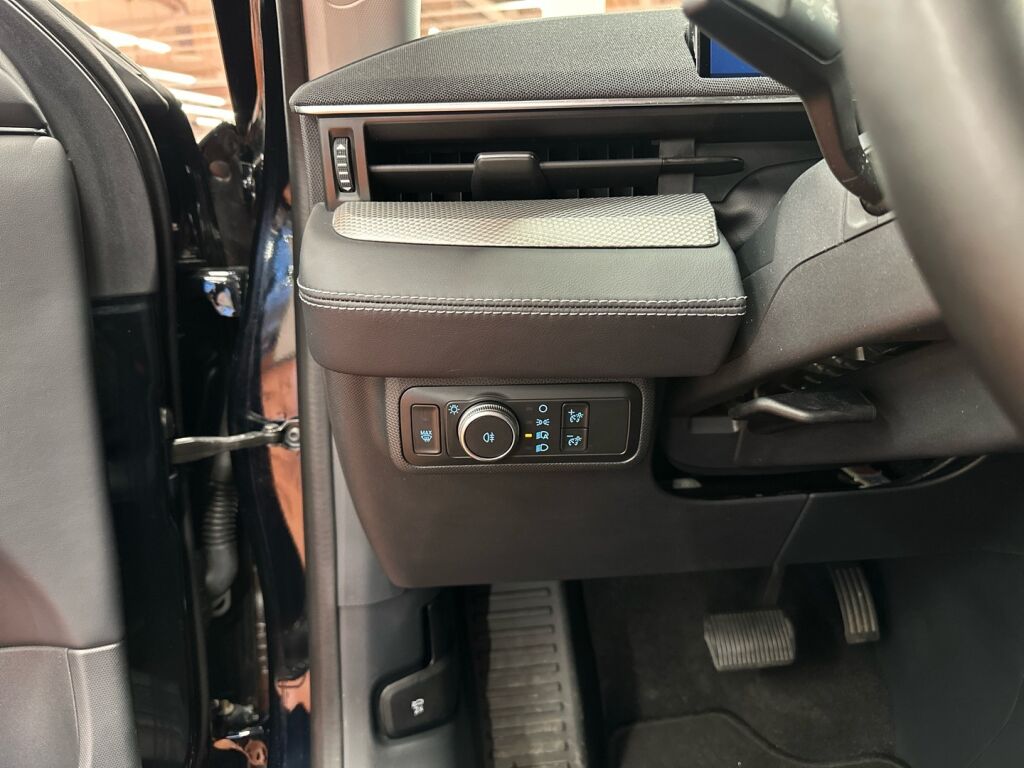 Ford Mustang 2021 Musta