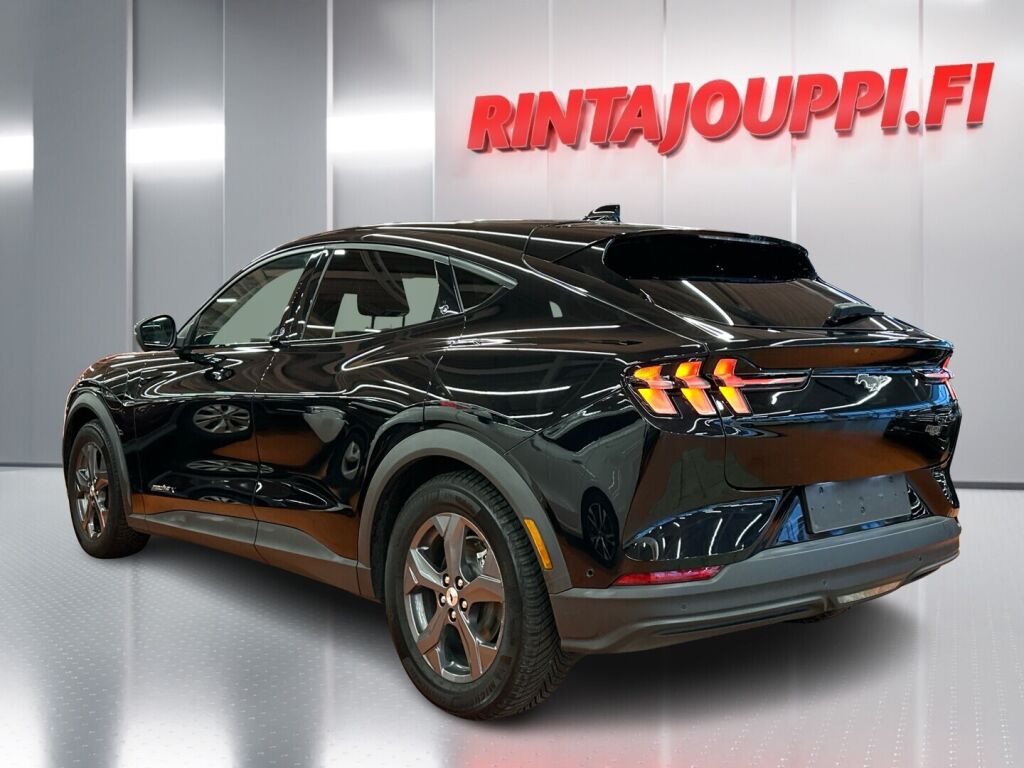 Ford Mustang 2021 Musta