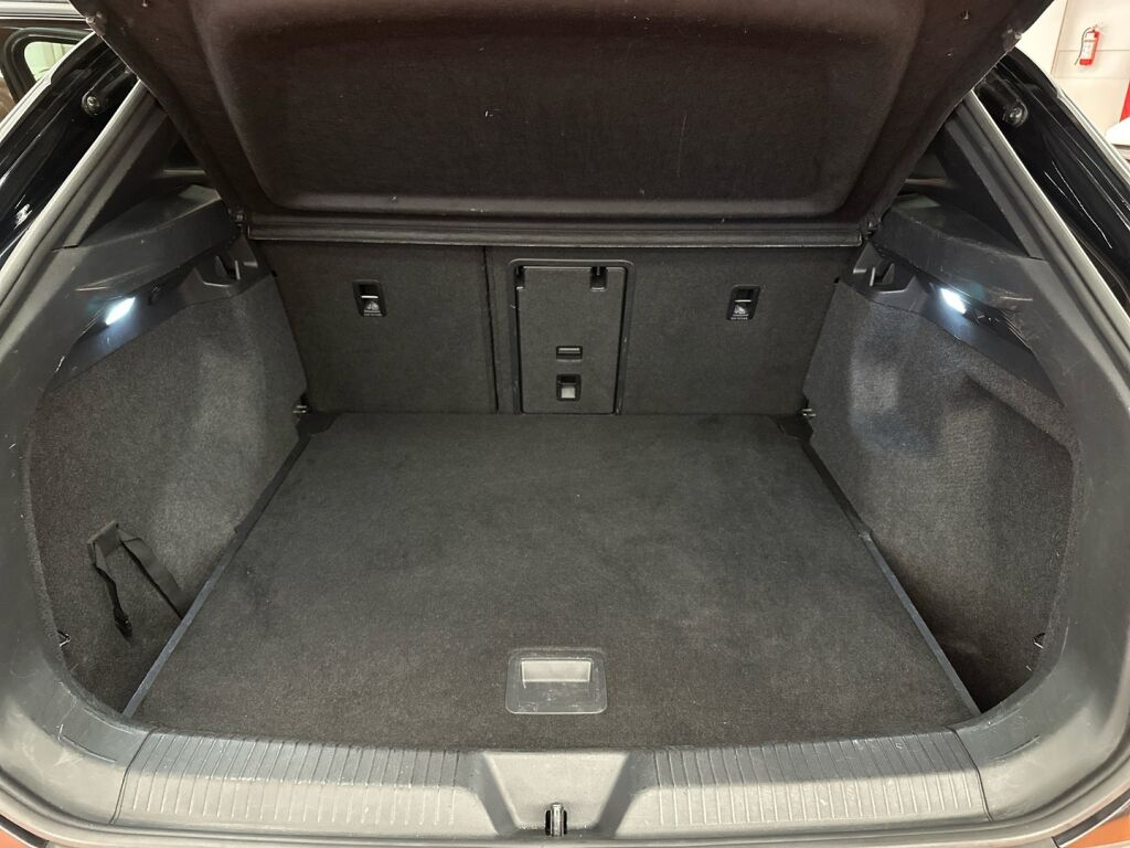 Volkswagen ID.4 2020 Harmaa