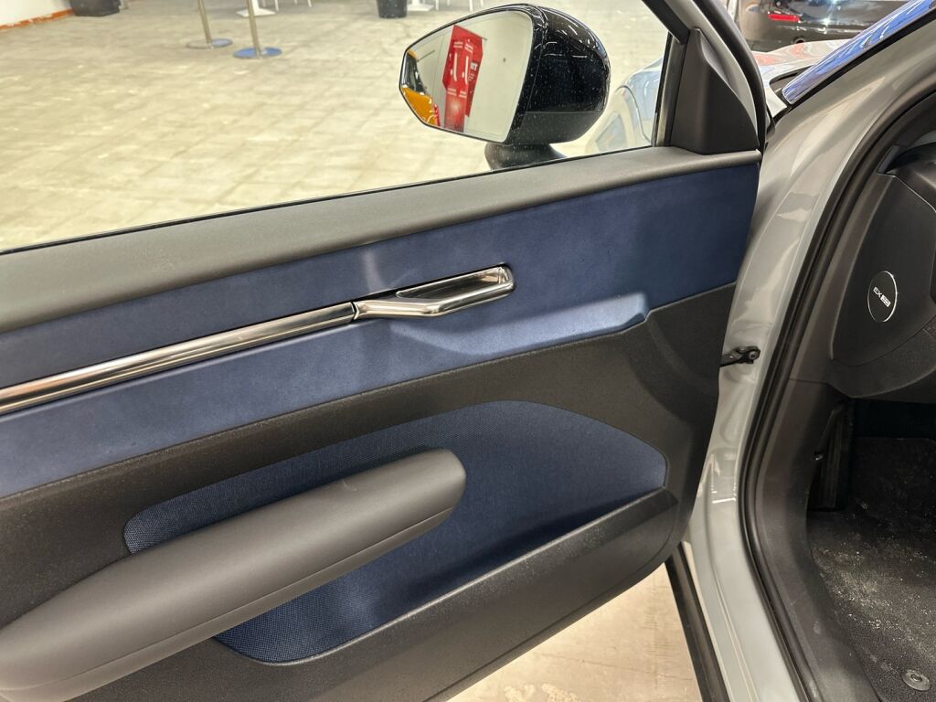 Volvo EX30 2024 Harmaa