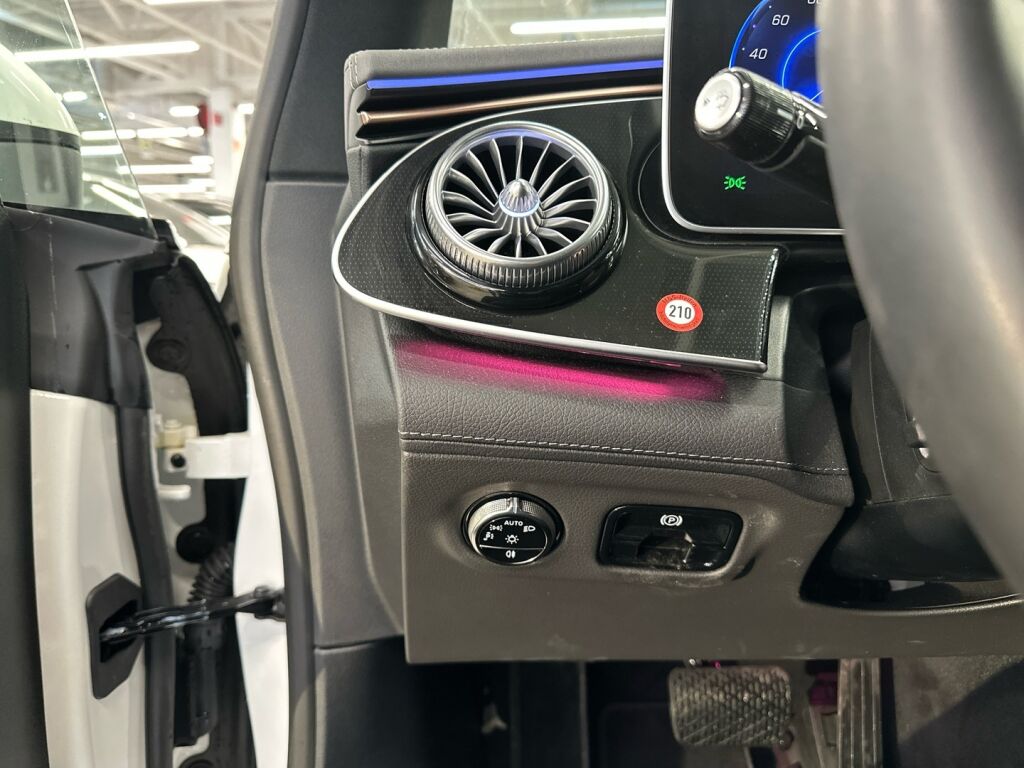 Mercedes-Benz EQE 2025 Valkoinen