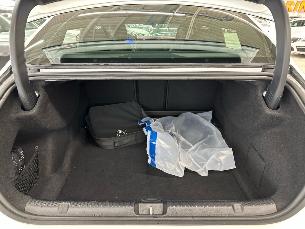 Mercedes-Benz EQE 2025 