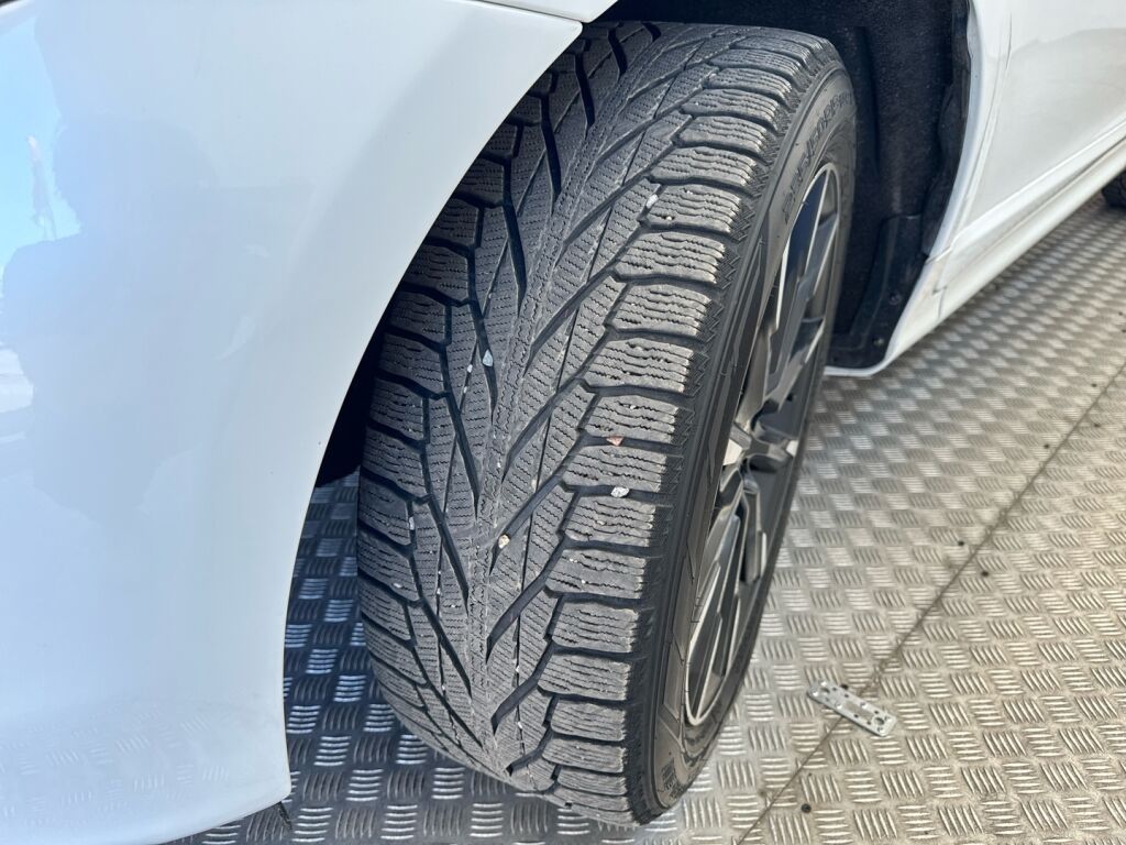 Volvo XC60 2015 Valkoinen