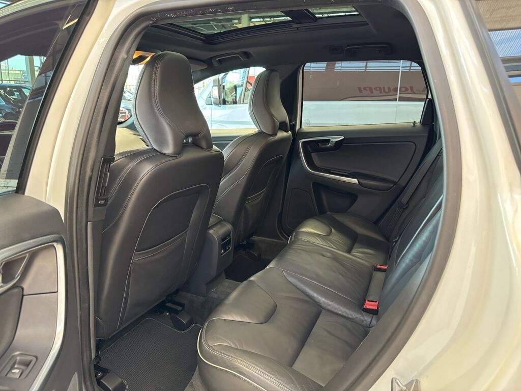 Volvo XC60 2015 Valkoinen