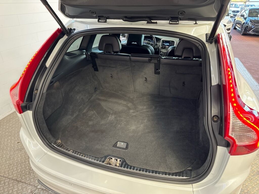 Volvo XC60 2015 Valkoinen