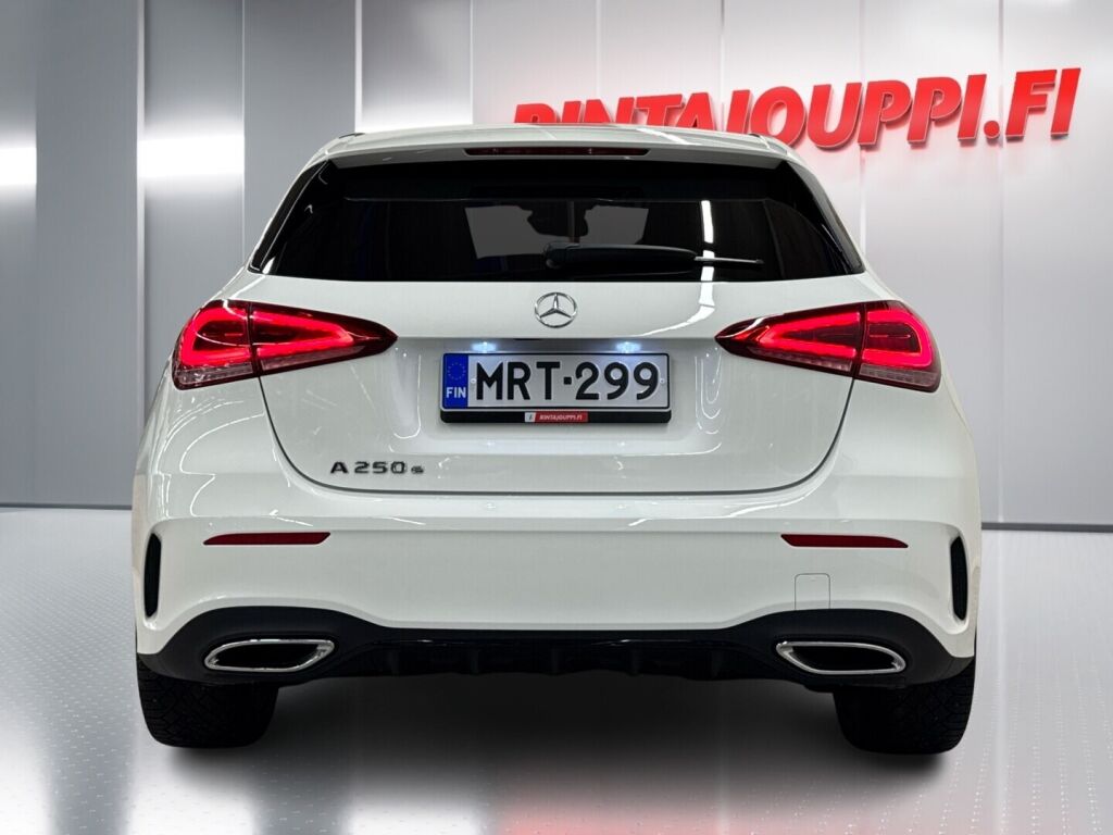 Mercedes-Benz A 2022 Valkoinen