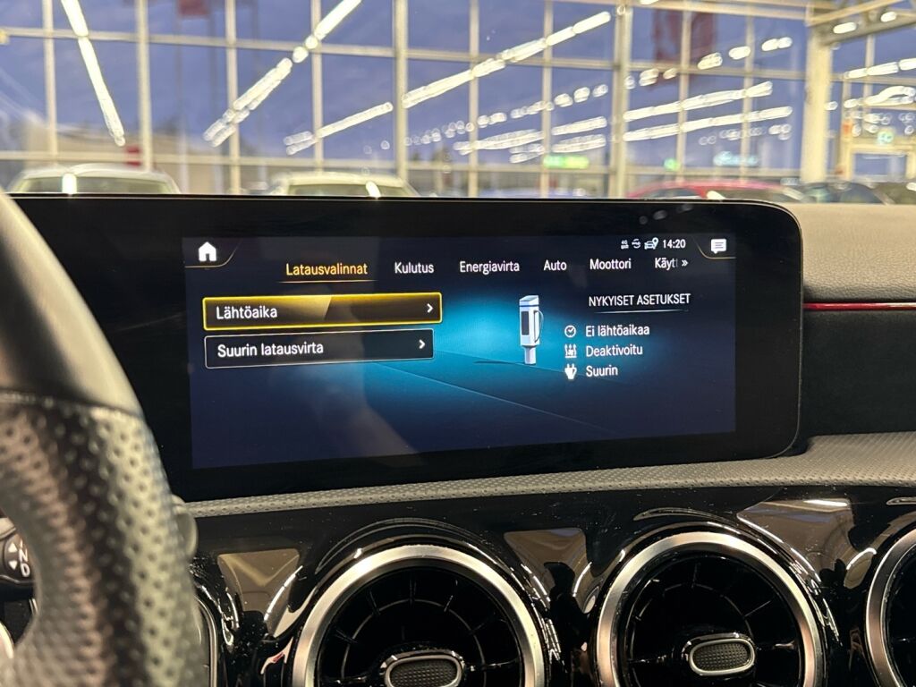 Mercedes-Benz A 2022 Valkoinen