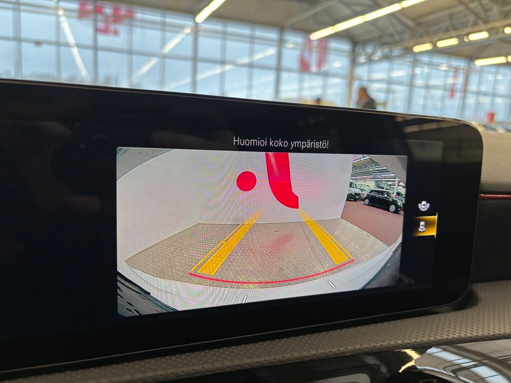 Mercedes-Benz A 2022 Valkoinen