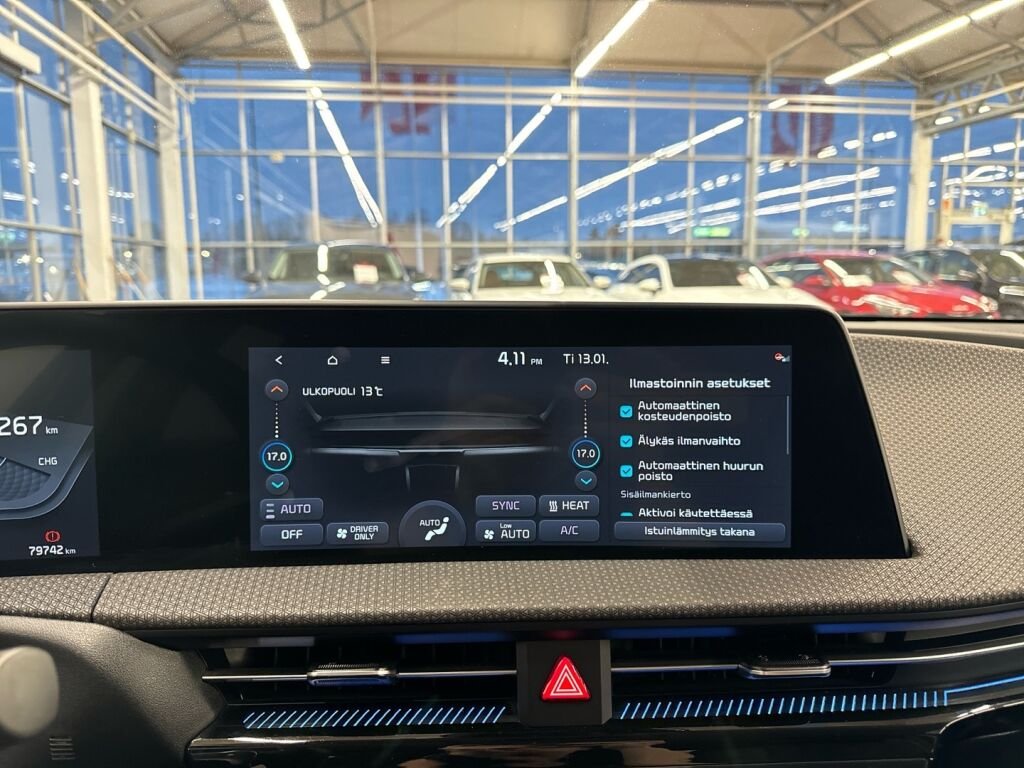 Kia EV6 2022 Sininen