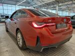 BMW i4 2023 Oranssi
