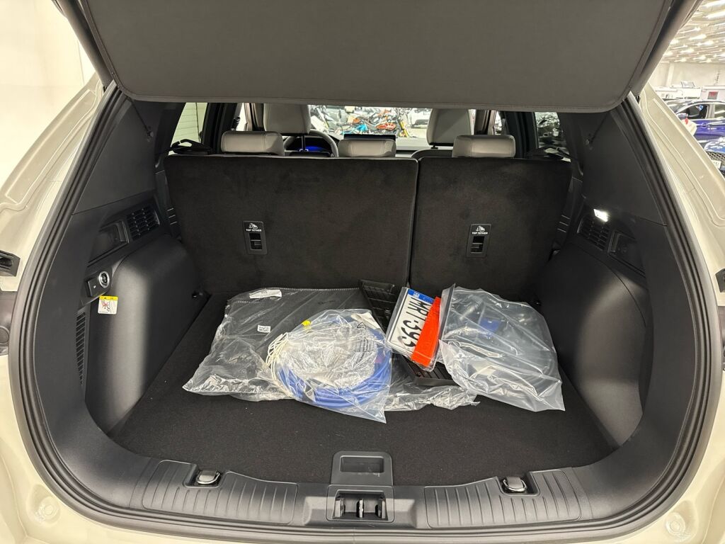 Ford Kuga 2026 Valkoinen