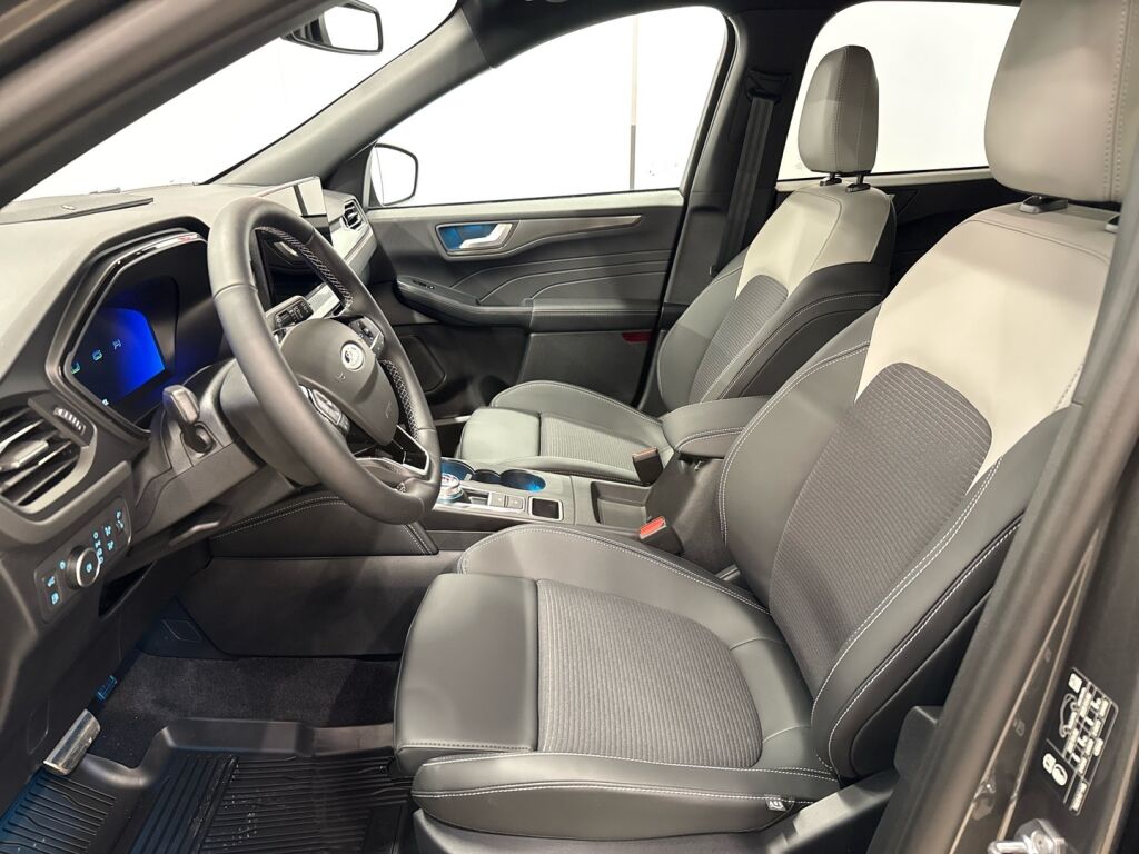 Ford Kuga 2026 Harmaa