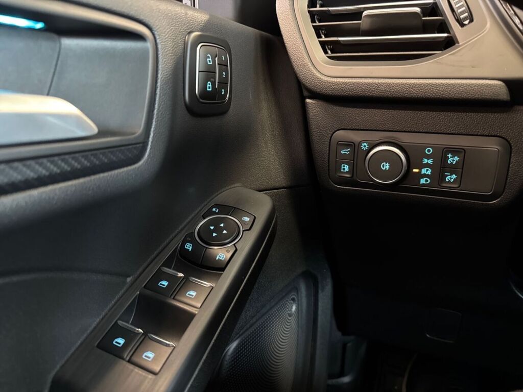 Ford Kuga 2026 Solar Silver