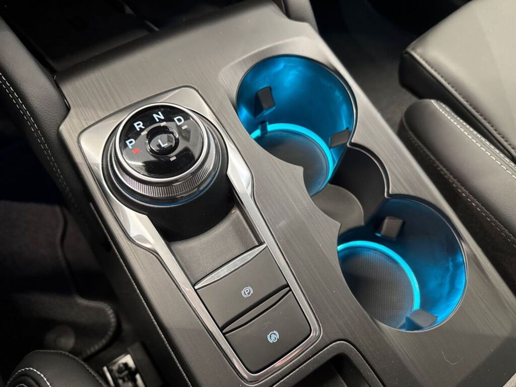 Ford Kuga 2026 Metropolis White