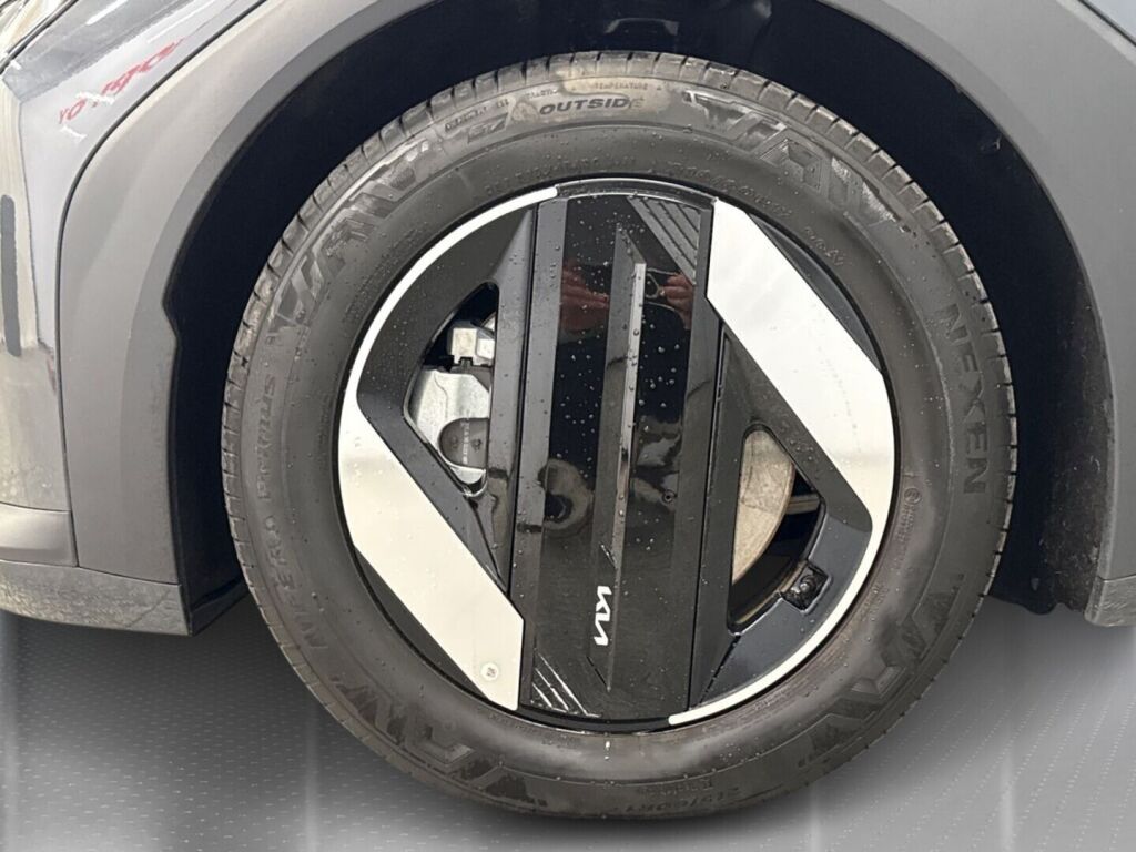 Kia EV4 2026 Harmaa