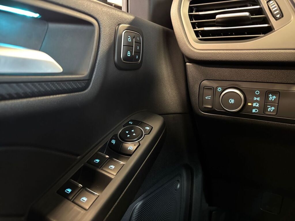 Ford Kuga 2026 Frozen White