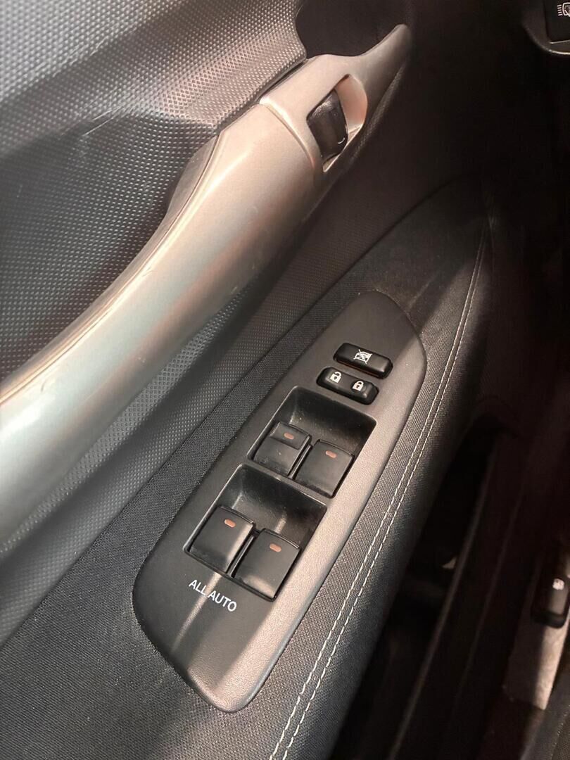 Toyota Auris 2011 Hopea