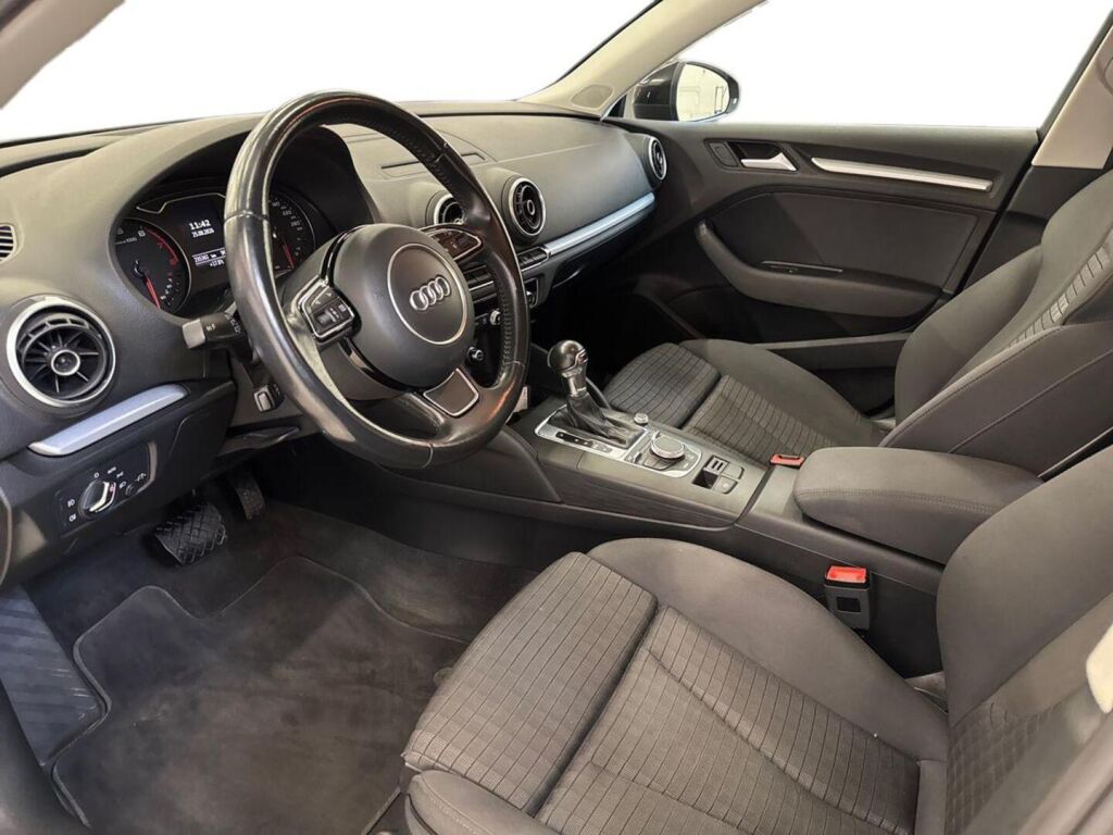 Audi A3 2016 Musta