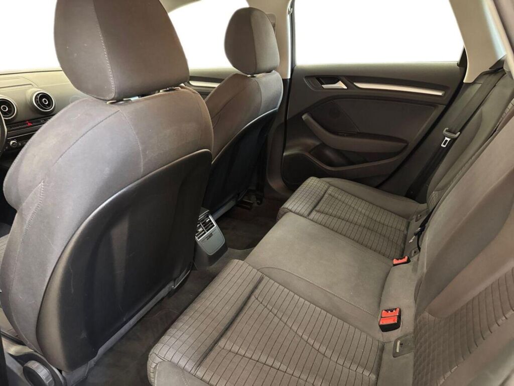 Audi A3 2016 Musta