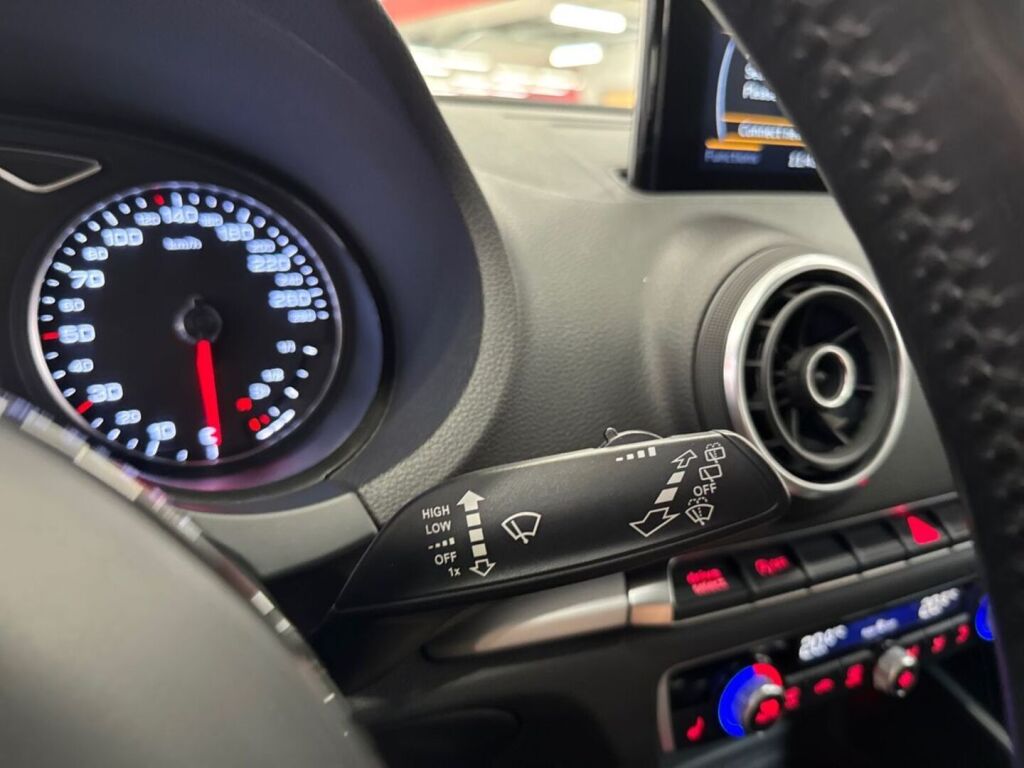 Audi A3 2016 Musta