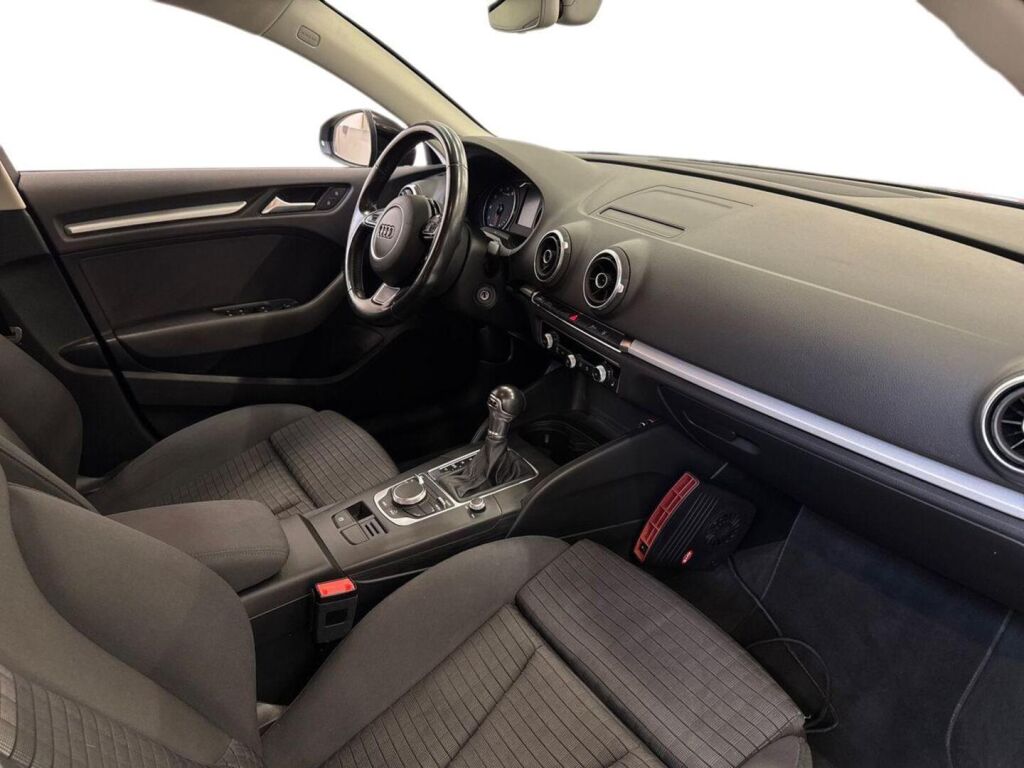 Audi A3 2016 Musta