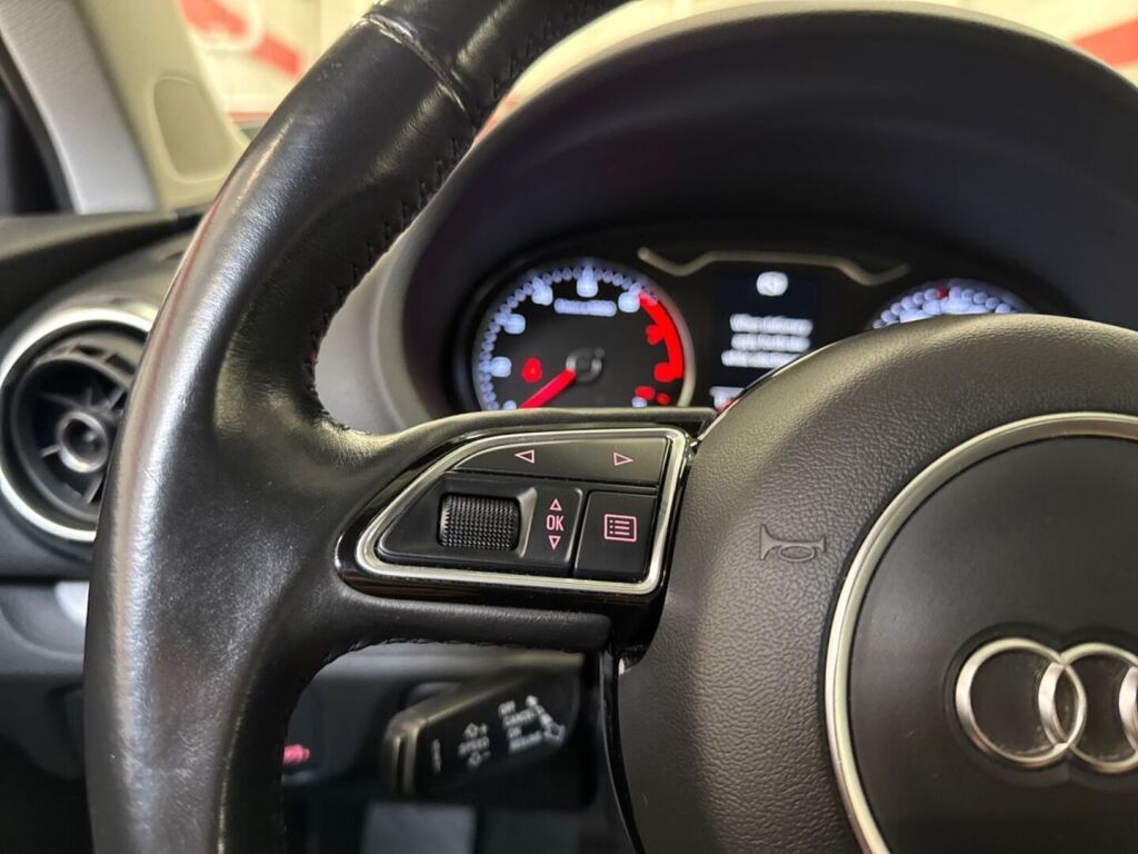 Audi A3 2016 Musta