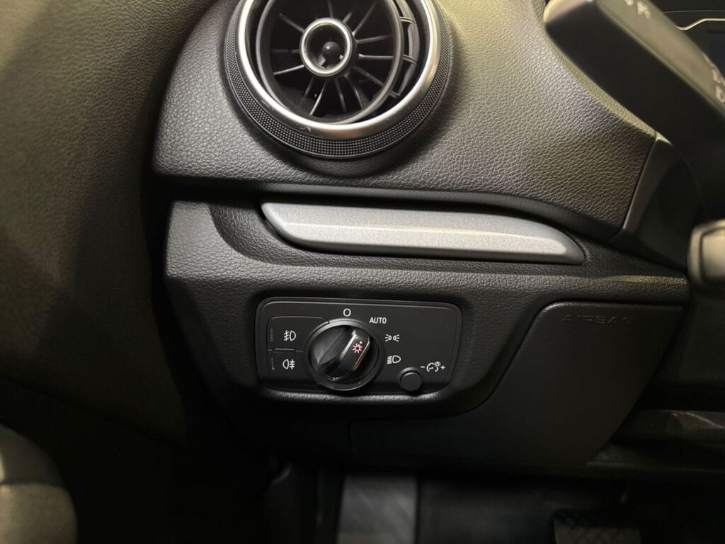 Audi A3 2016 Musta