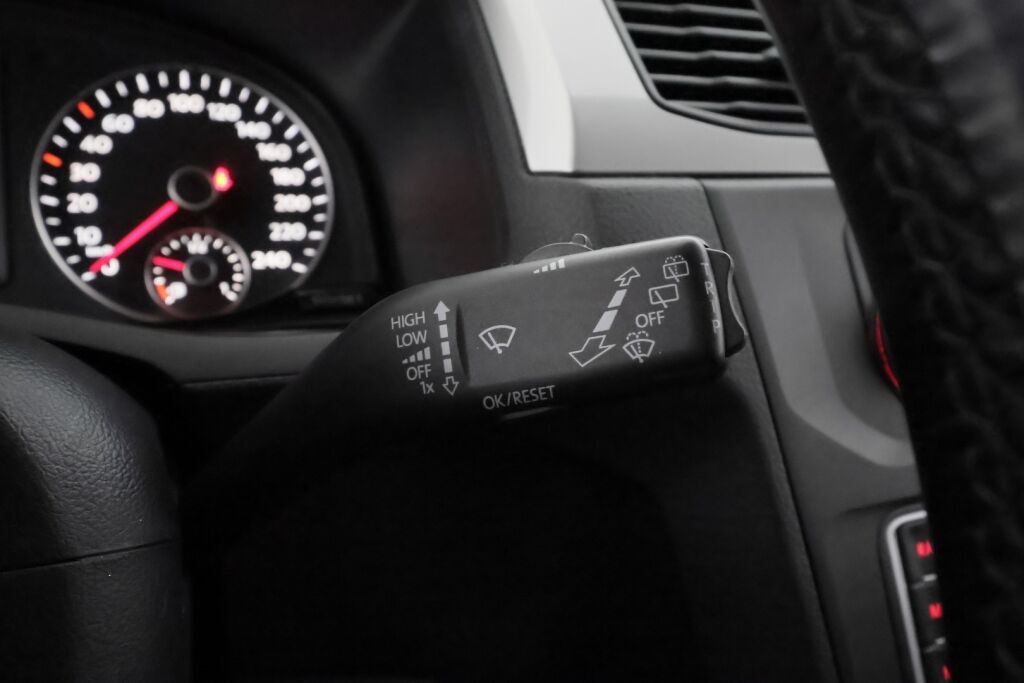 Volkswagen Caddy Maxi 2016 Violetti