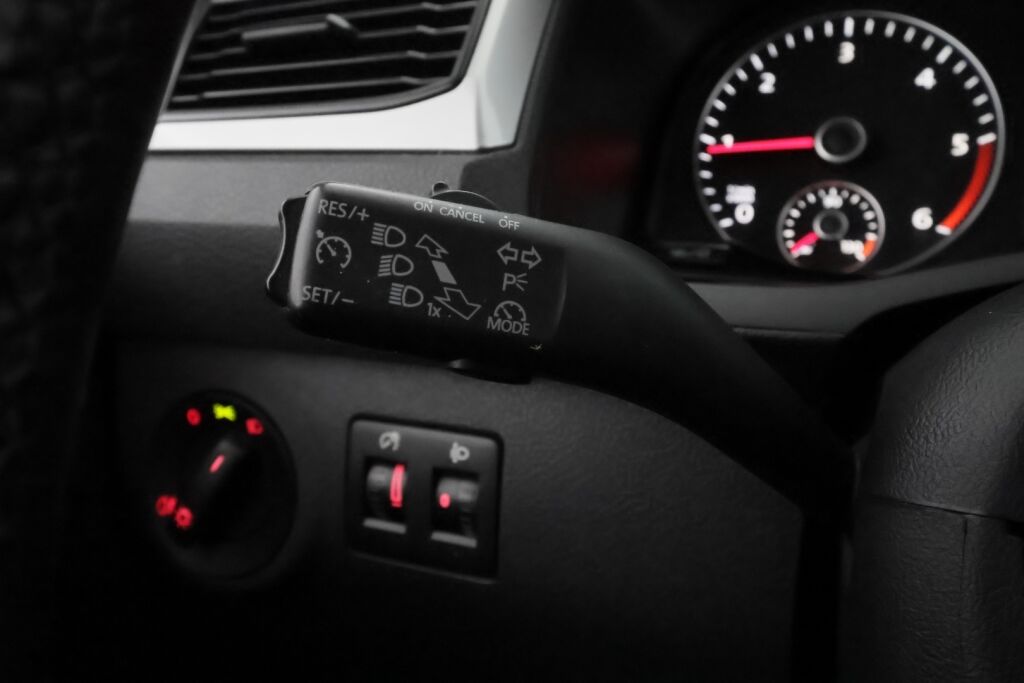 Volkswagen Caddy Maxi 2016 Violetti