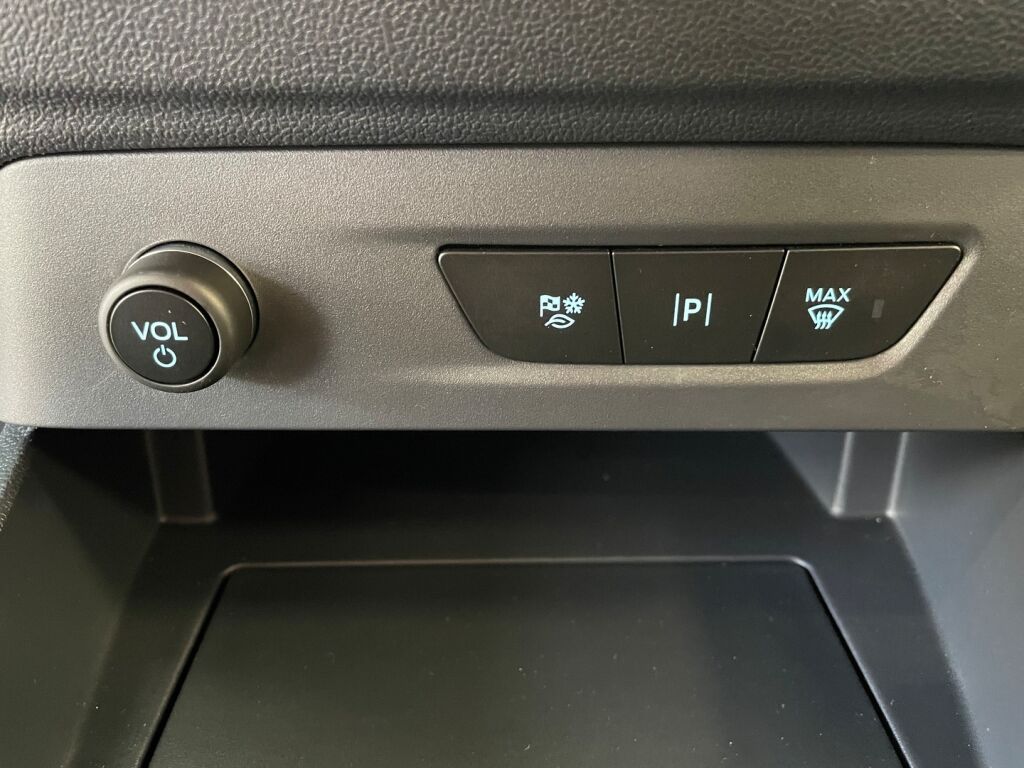 Ford Transit Courier 2026 Agate Black