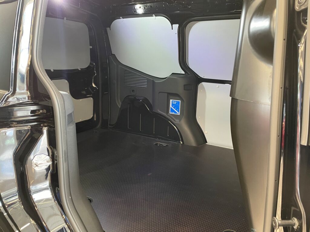Ford Transit Courier 2026 Agate Black