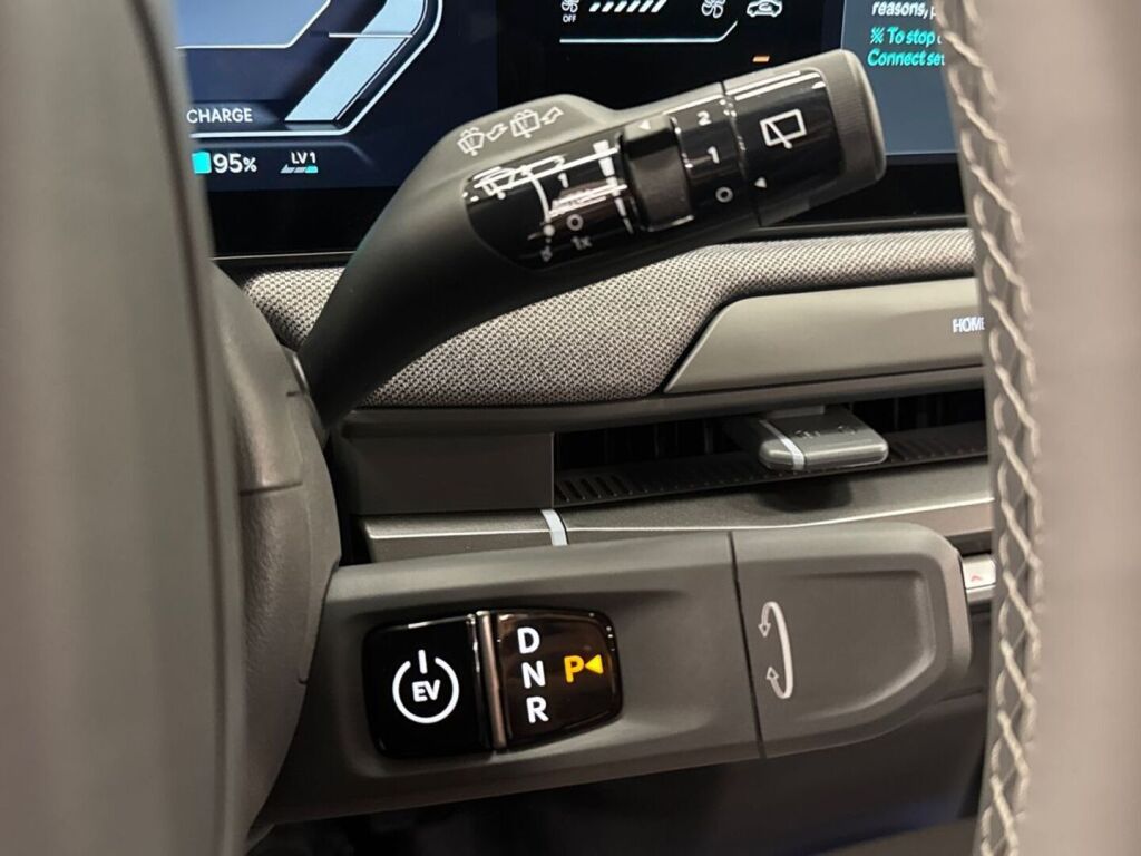 Kia EV3 2027 Valkoinen