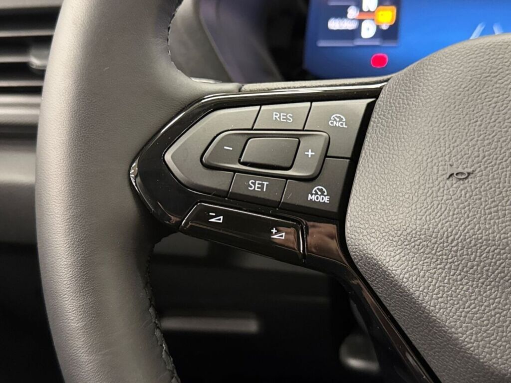 Ford Transit Connect 2026 Musta